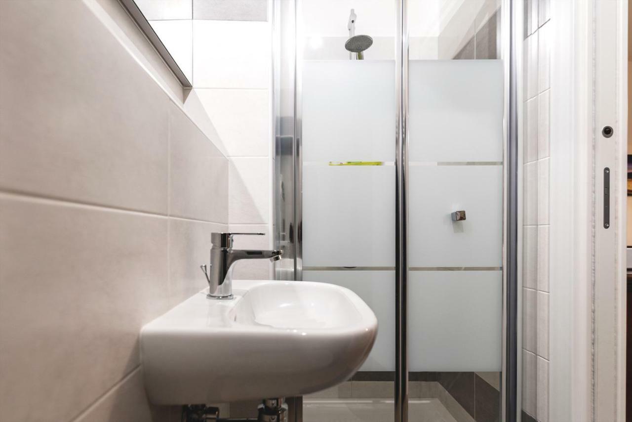 Daniel House Apartman Bellano Kültér fotó